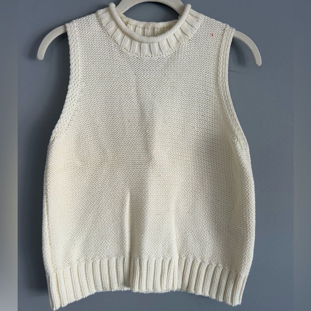 Cream Sleeveless Knit Sweater Vest